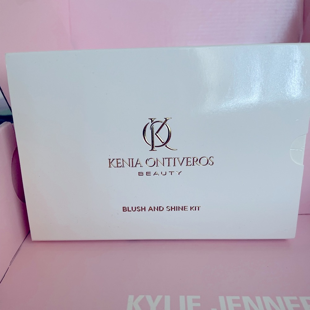 Kenia Blush and Highlight Palette